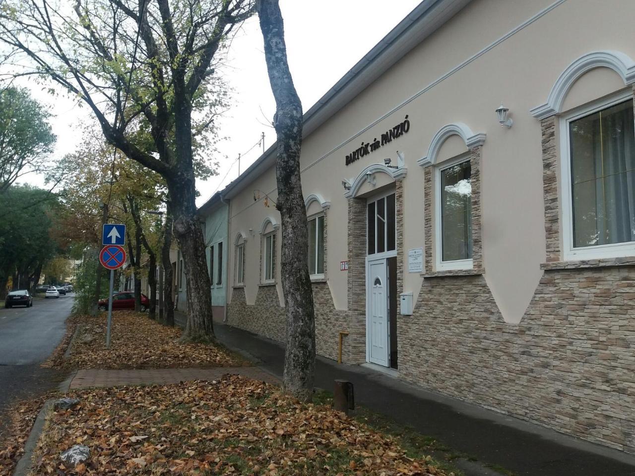 エゲル Bartok Ter Panzio Bed & Breakfast エクステリア 写真