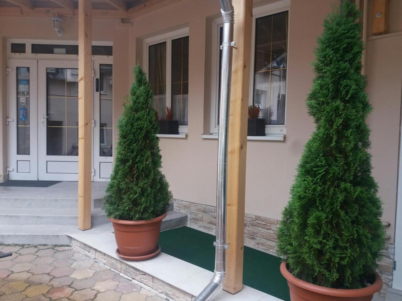 エゲル Bartok Ter Panzio Bed & Breakfast エクステリア 写真