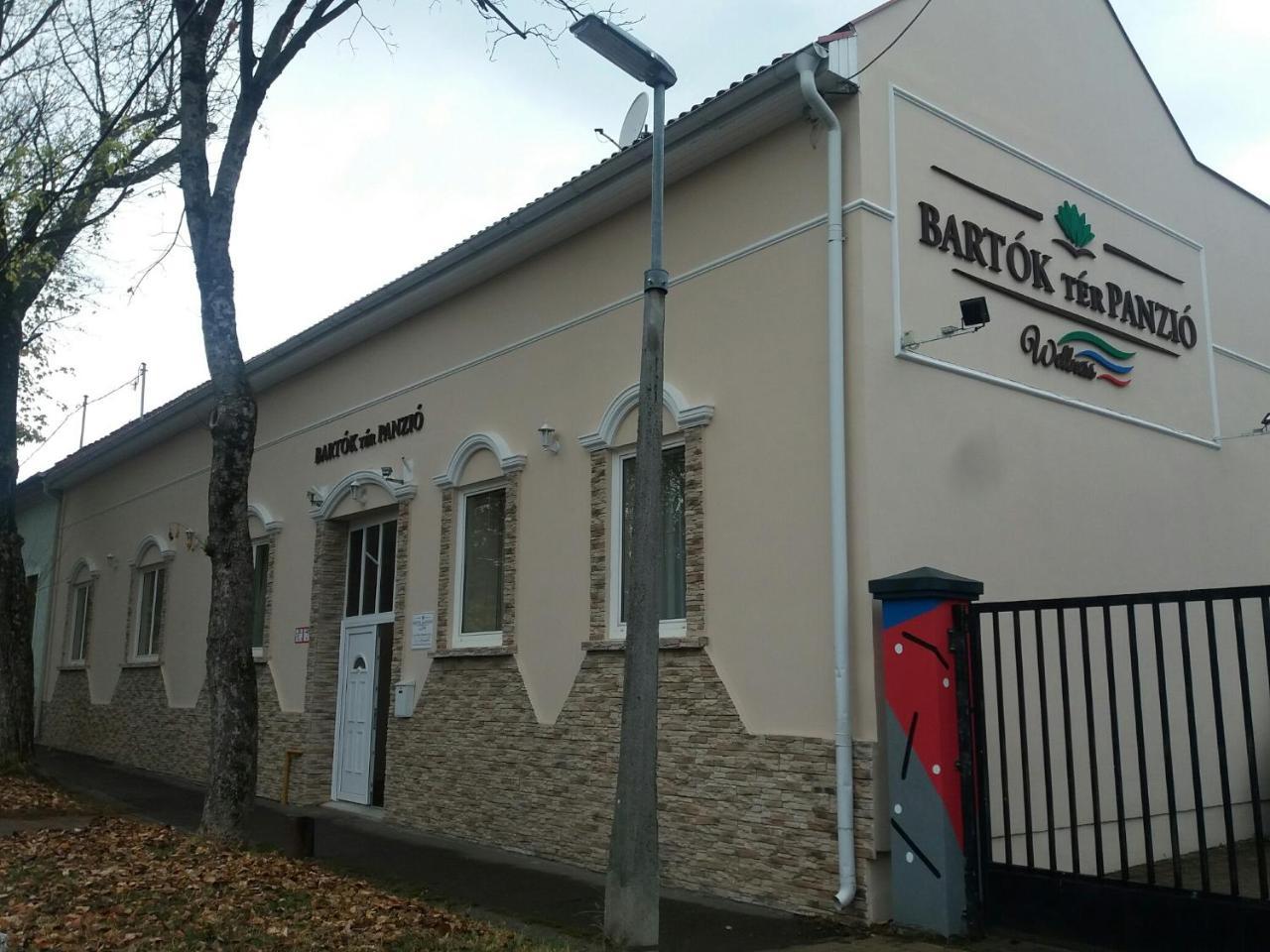 エゲル Bartok Ter Panzio Bed & Breakfast エクステリア 写真